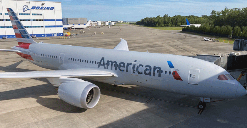 Piloto de American Airlines se vuelve viral al llamar la atención a los pasajeros sobre la etiqueta y cortesía en el vuelo